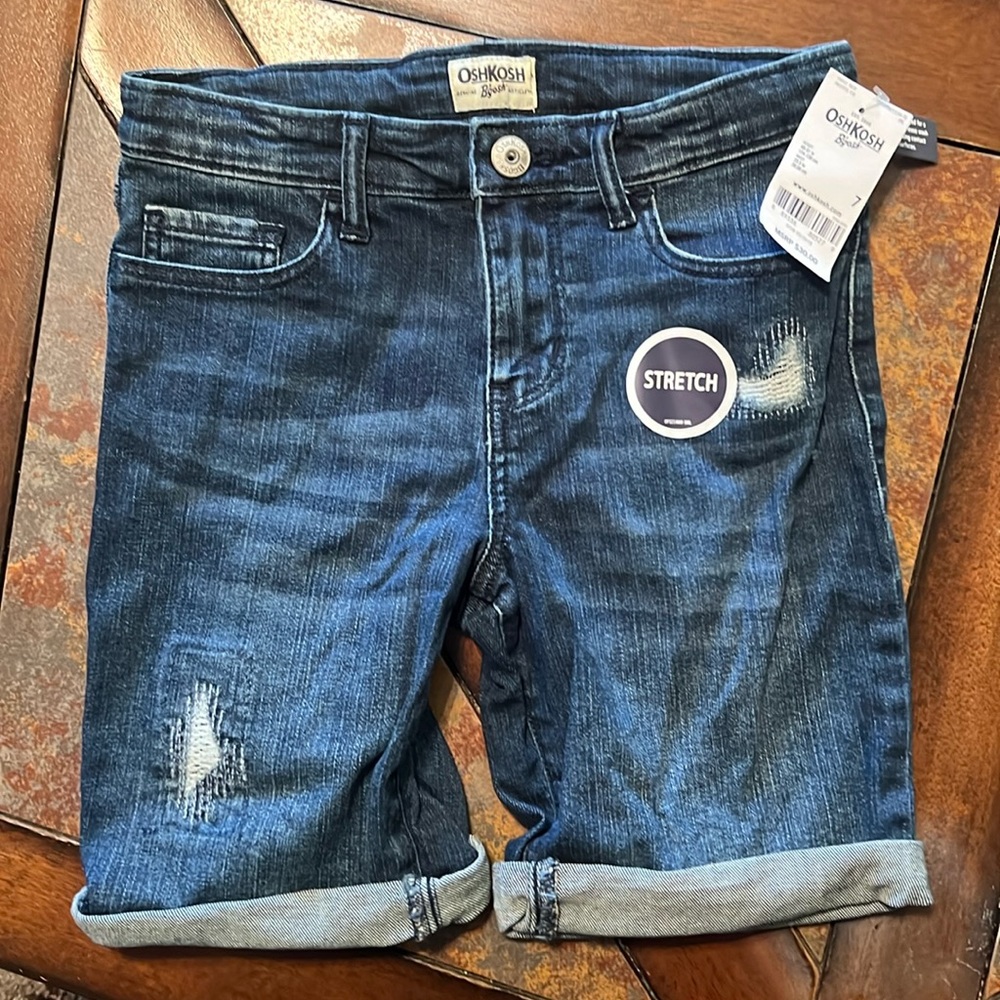 Size 7 denim shorts, brand new
